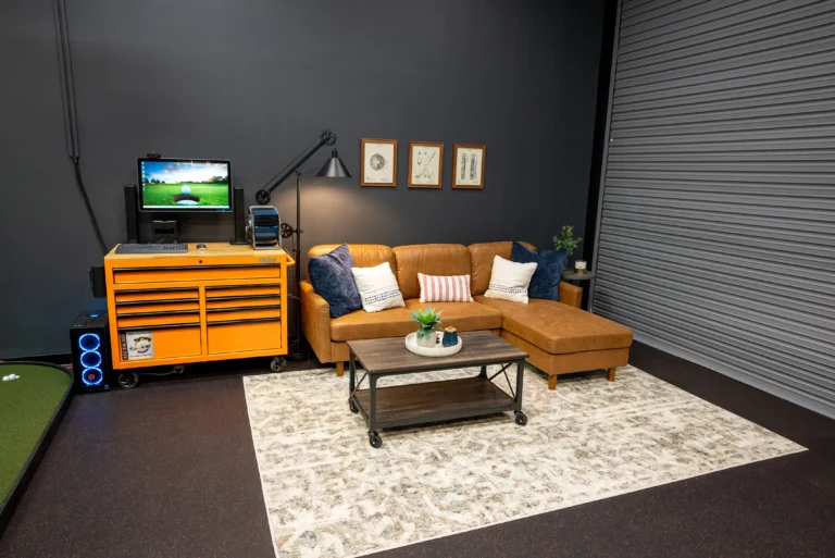 Garage-Golf-Commercial-Facility- Guest-Seating-2